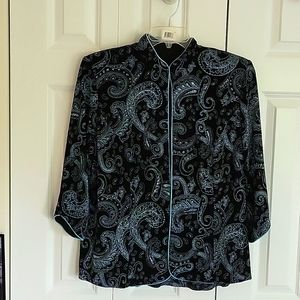 Alex evening jacket with sleeveless top. Shimmering paisley design 1×.